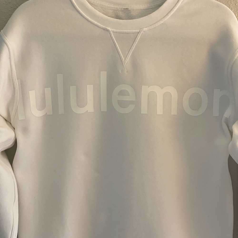 FINAL MONTH- lululemon athletica White Crewneck Sweatshirt